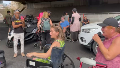 بالفيديو: تظاهرة لذوي الاحتياجات الخاصة في شارع ايالون